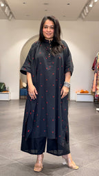 Chavvi handwoven kaftan co-ord  - Black