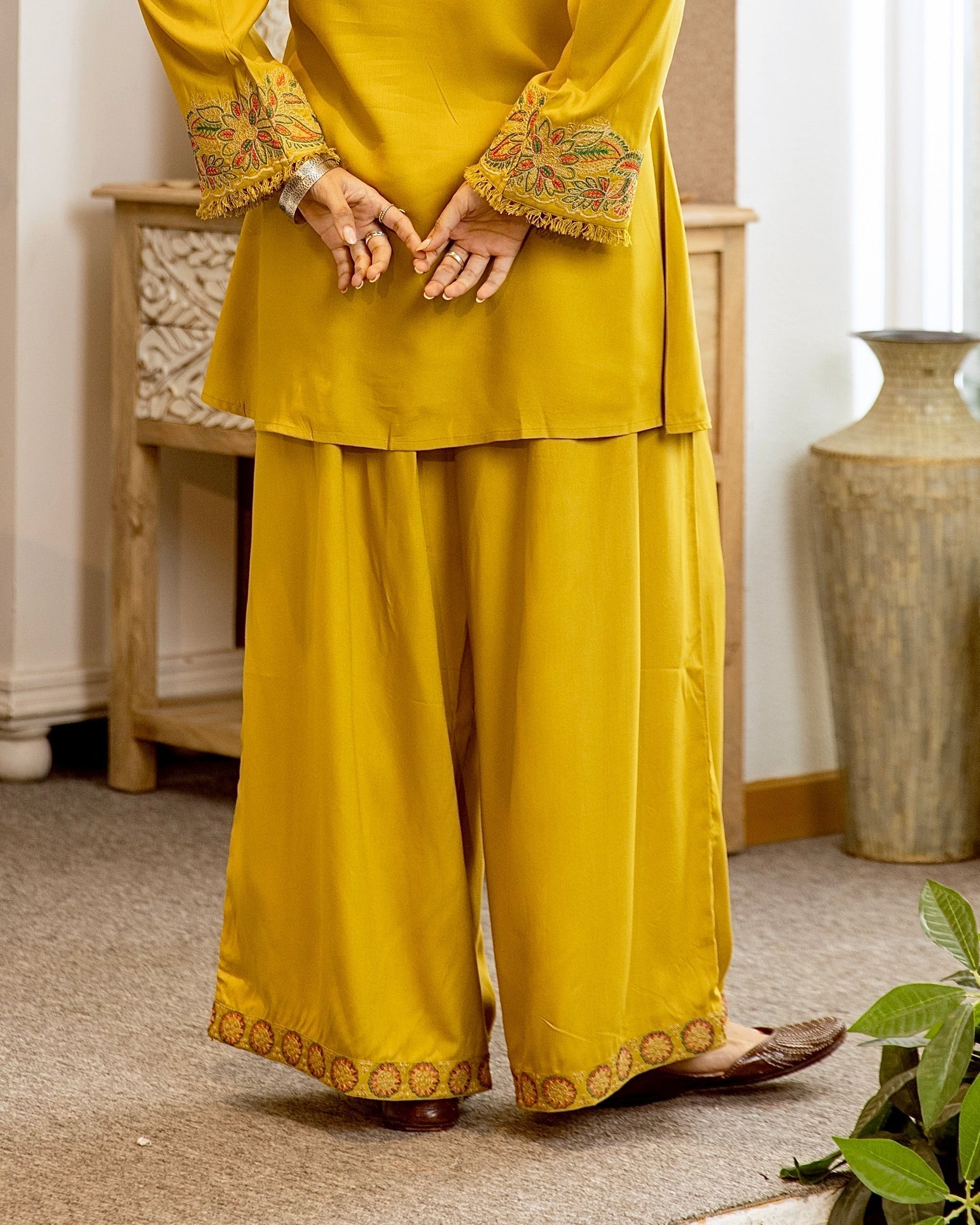 Sunehri Gul Threadwork Cotton Co-ord