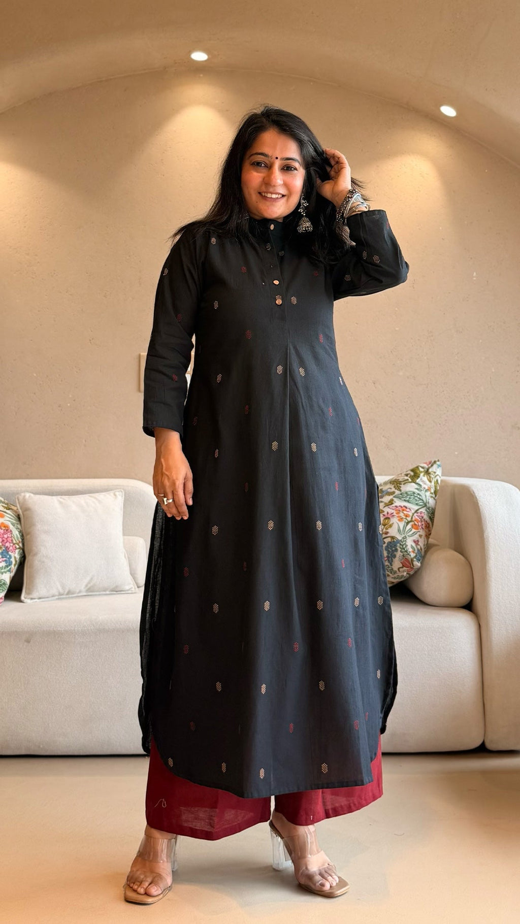 Aashvi Hand Woven Cotton Kurta - Black