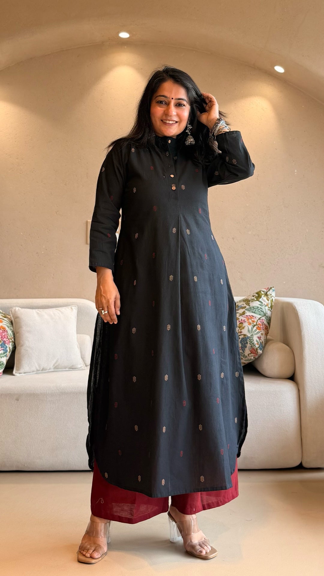 Aashvi Hand Woven Cotton Kurta - Black