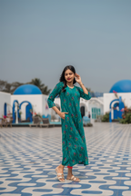 Aara Bloom Green Viscose A-Line Kurta with V-Neck & 3/4th Sleeves
