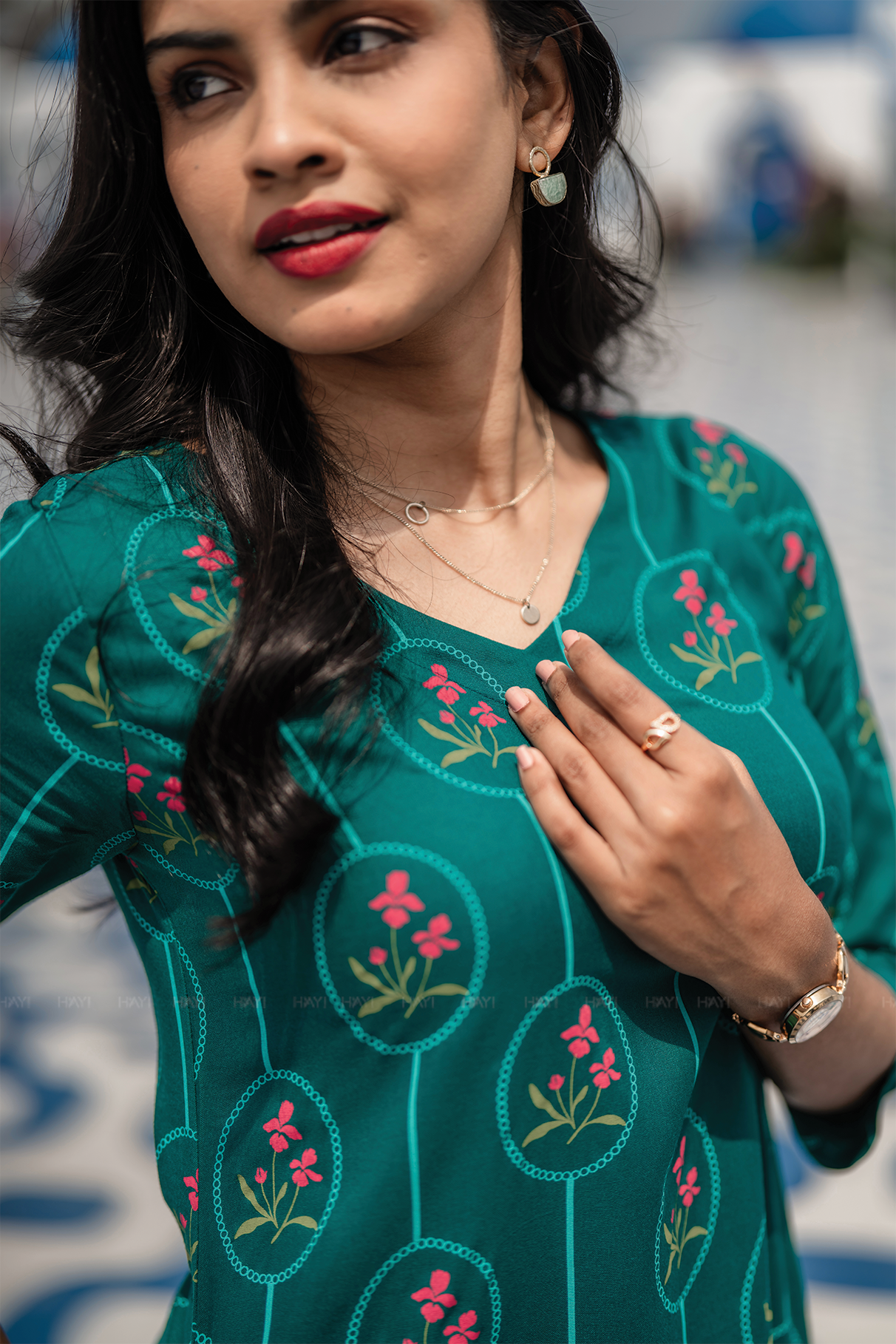 Aara Bloom Green Viscose A-Line Kurta with V-Neck & 3/4th Sleeves