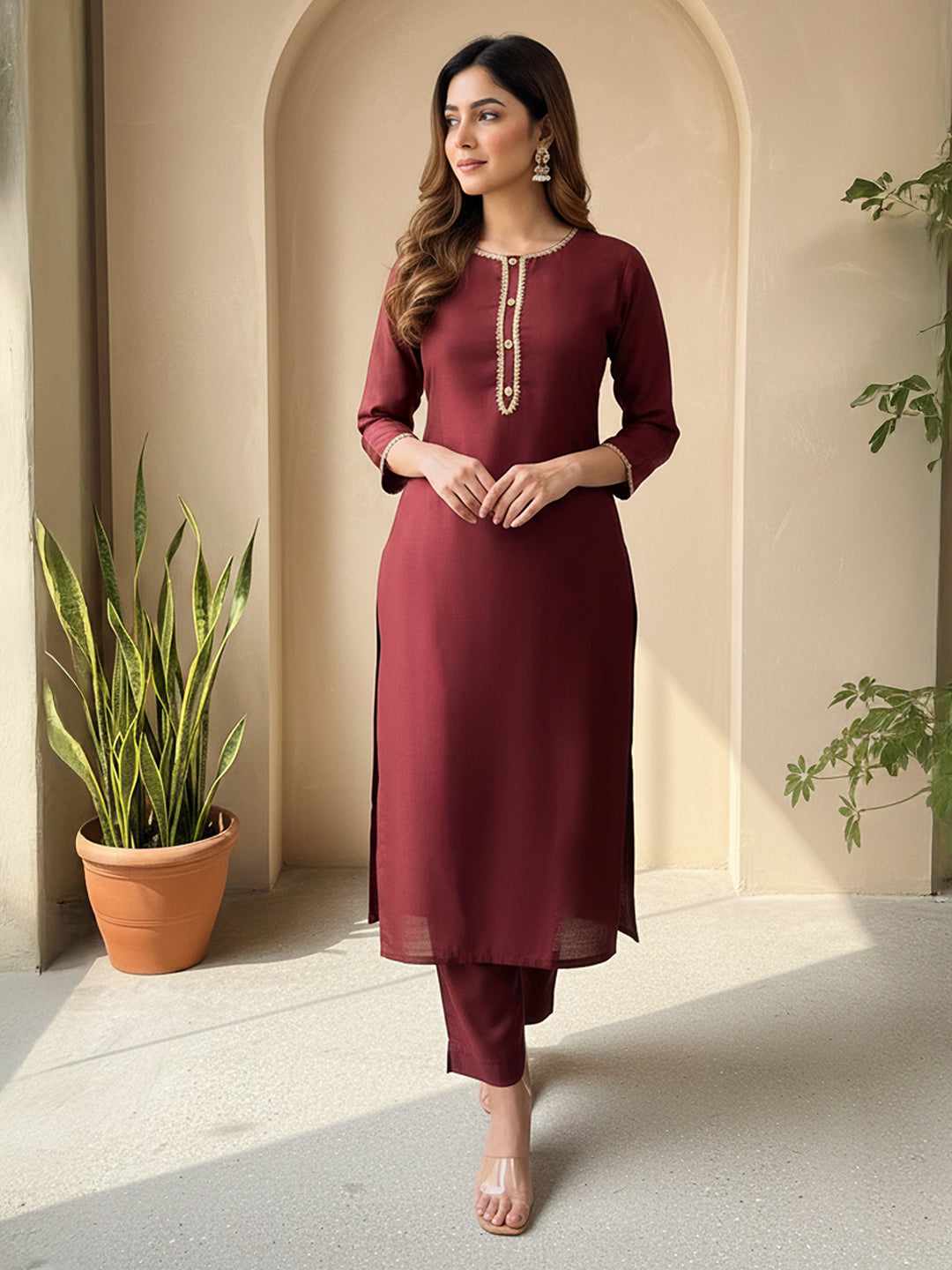 Niva's Women's Brown Crepe Silk Yoke Design Straight Kurta Pant Set