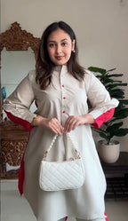 Dora Dori Chic Colourblocked Mandarin Collar Kurta & Trouser Set