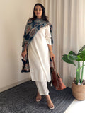 Niva Women's Off White Rayon Solid Straight Kurta Set