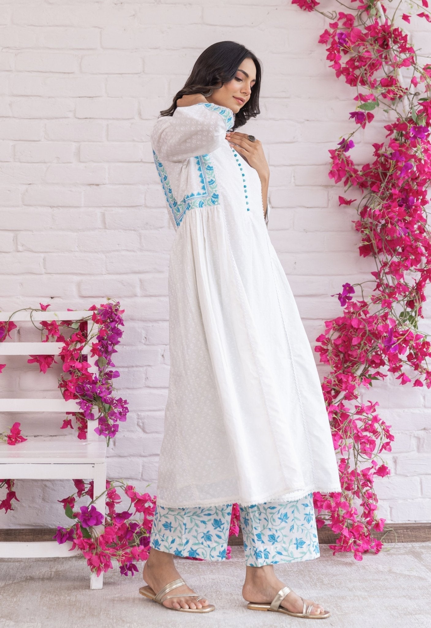 WHITE HAND BLOCK KHADDI PRINTED COORD SET